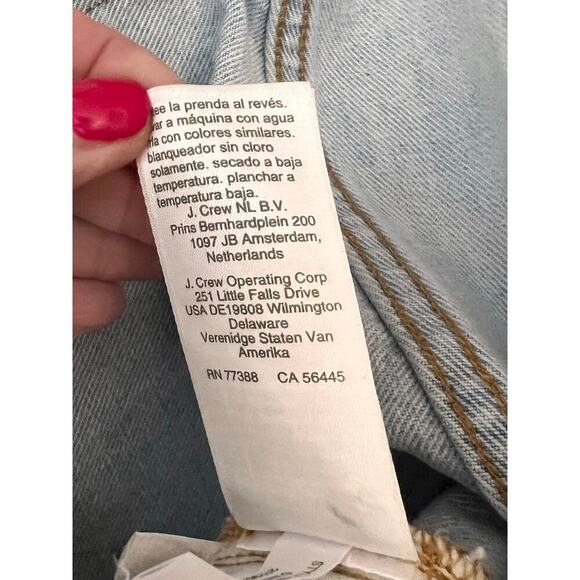 J. Crew Relaxed Fit Light Wash Cut Off Denim Jean Shorts Women’s Size 33 - Picture 7 of 10